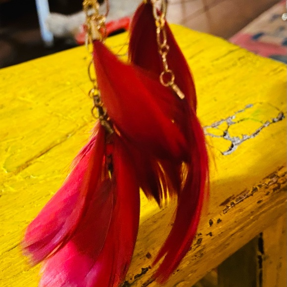 Feather earrings - long rich dark red - Picture 2 of 2